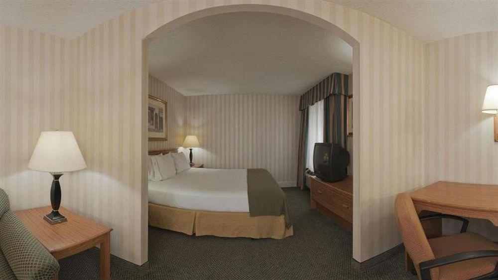 Holiday Inn Express Frazer - Malvern By Ihg Экстерьер фото