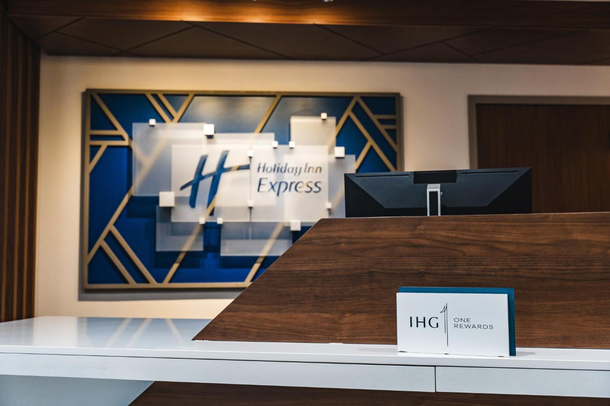 Holiday Inn Express Frazer - Malvern By Ihg Экстерьер фото